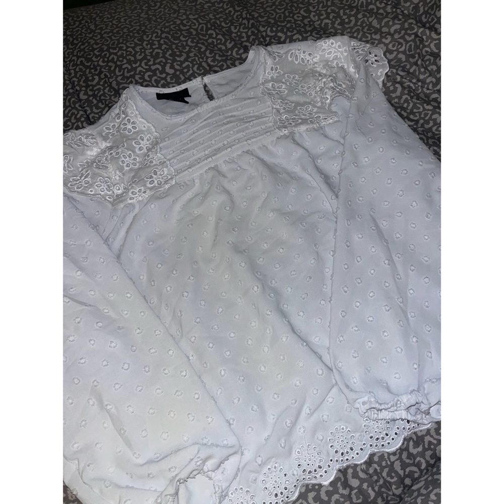 White long sleeve blouse